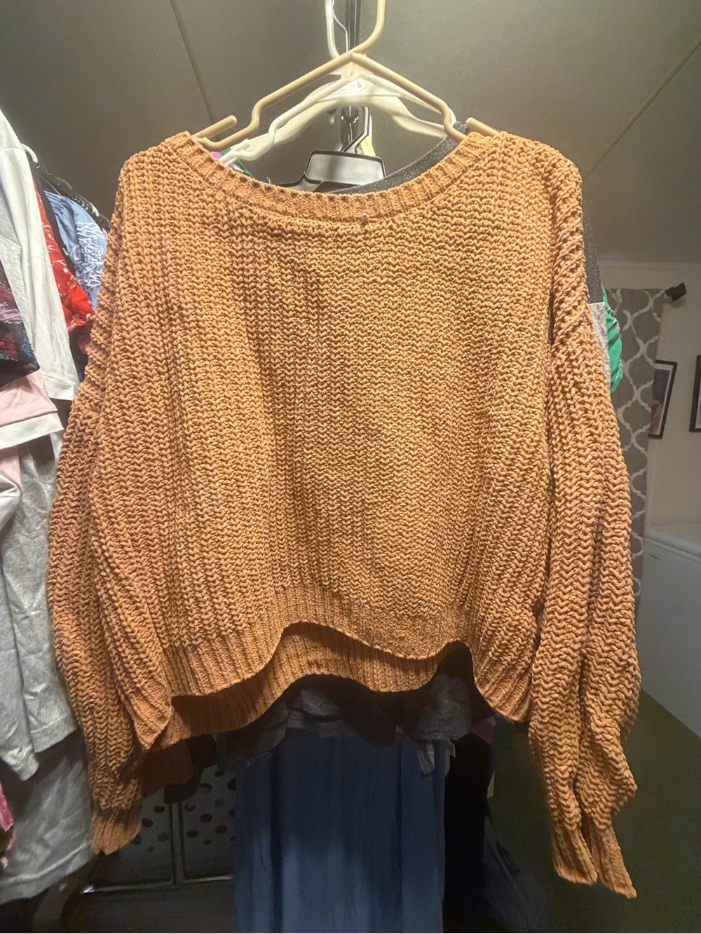 Double Zero Chunky Scoop-Neck Sweater in Camel